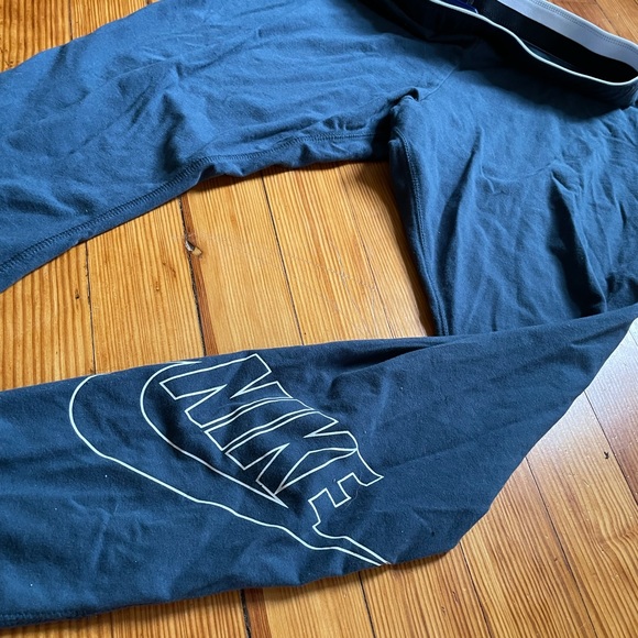 Fabletics & Nike leggings (medium) - Picture 6 of 9